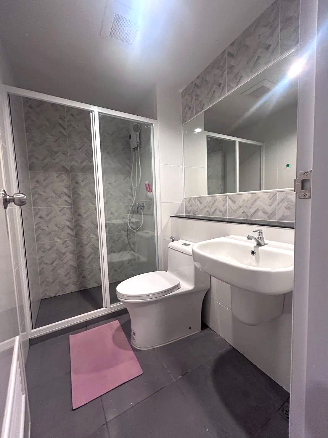 Pictures of Regent Home (Bangna) 5/12