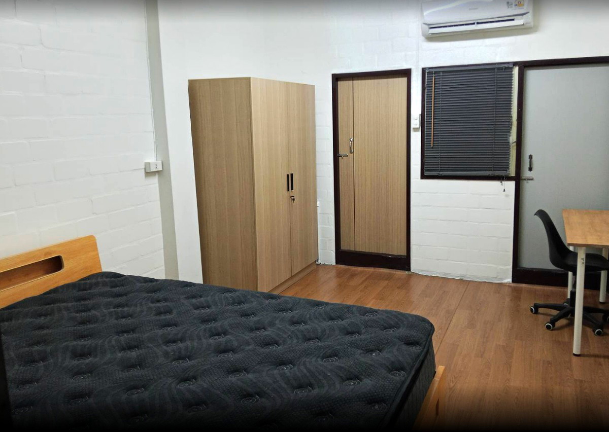 รูปภาพ ขำคม อพาร์ทเม้นท์-เพชรเกษม41  ห้องแอร์+เฟอร์ 3500/ด.  ชั้น2, ค่าไฟ 4.88, ใกล้เดอะมอลล์บางแค | อพาร์ทเม้นท์ หอพัก ที่พัก ห้องพัก - รูปที่ 1/38