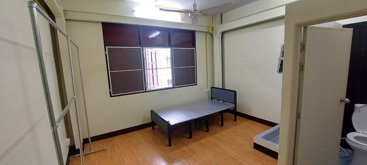 Pictures of Monthly Room for Rent  Rama 2 Road (Main Road Location) 1/13