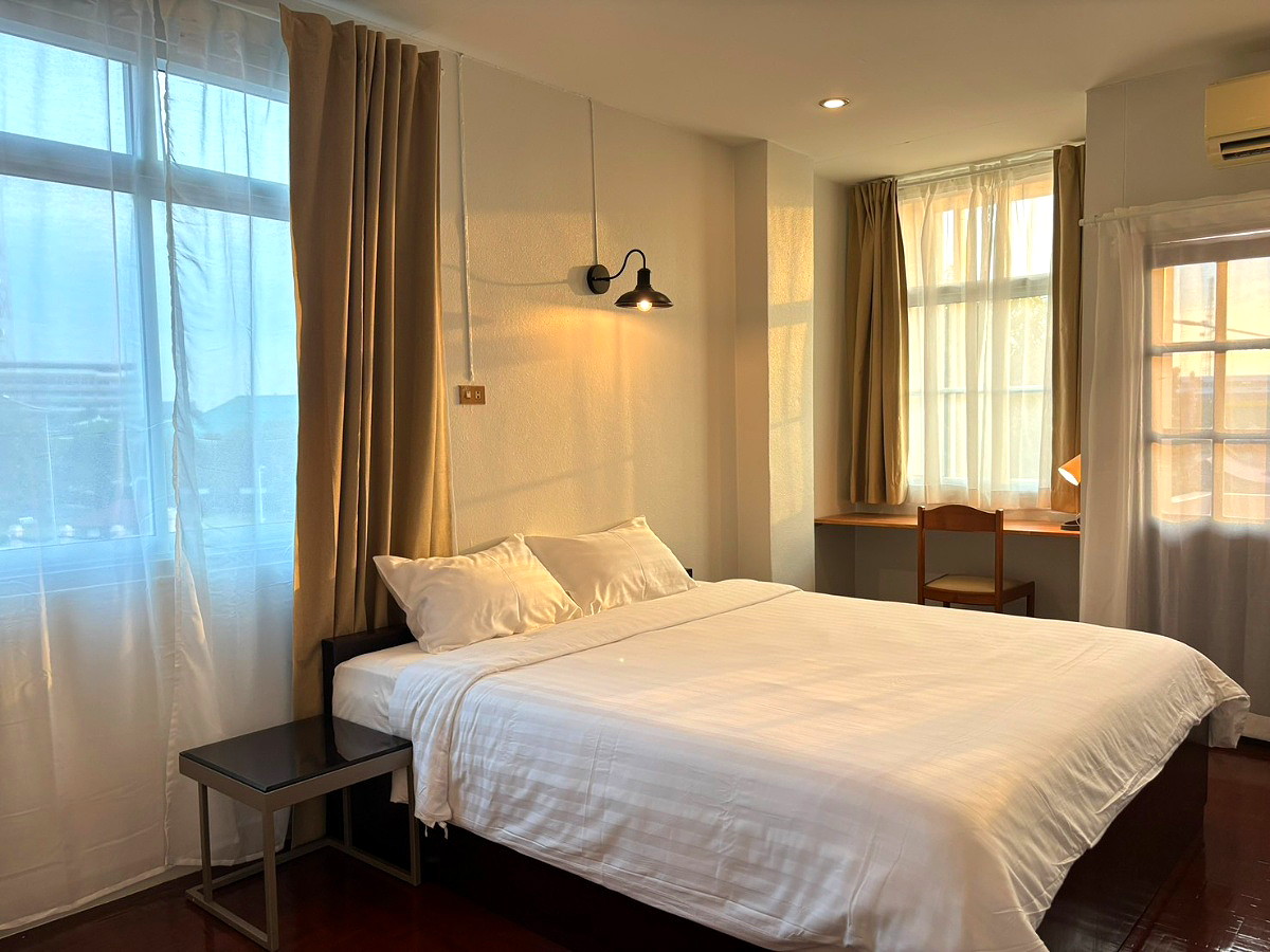 Pictures of Racha Place 5/10