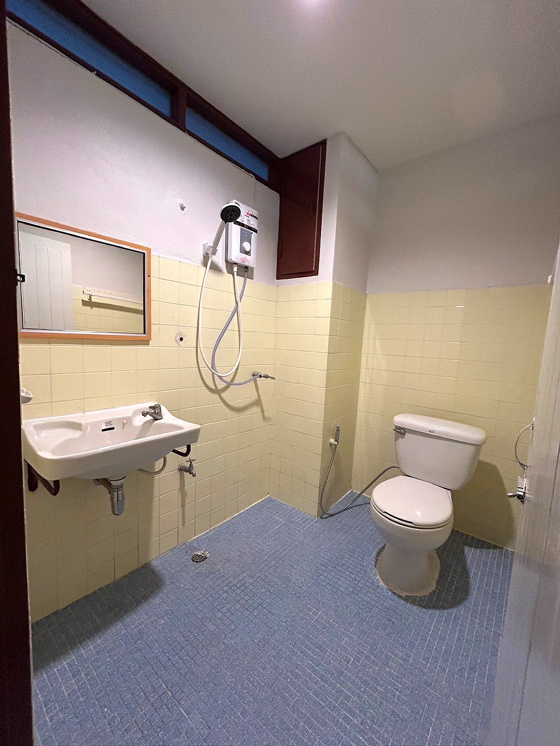 Pictures of Racha Place 7/10