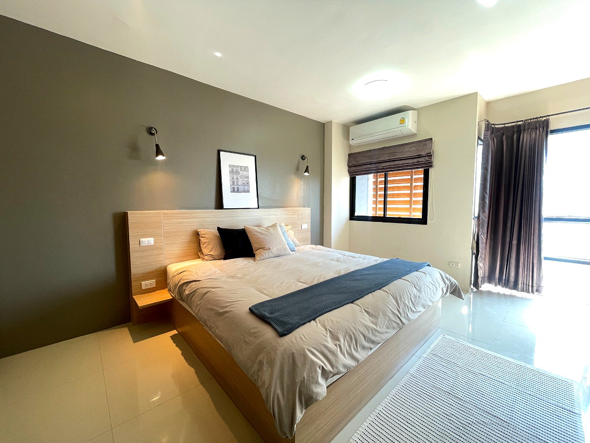 Pictures of P-Park Residence Onnut 1/7