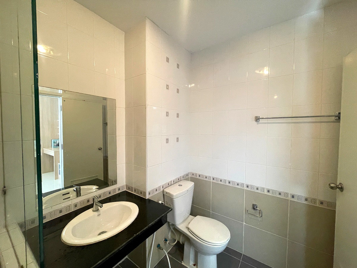 Pictures of P-Park Residence Onnut 6/7