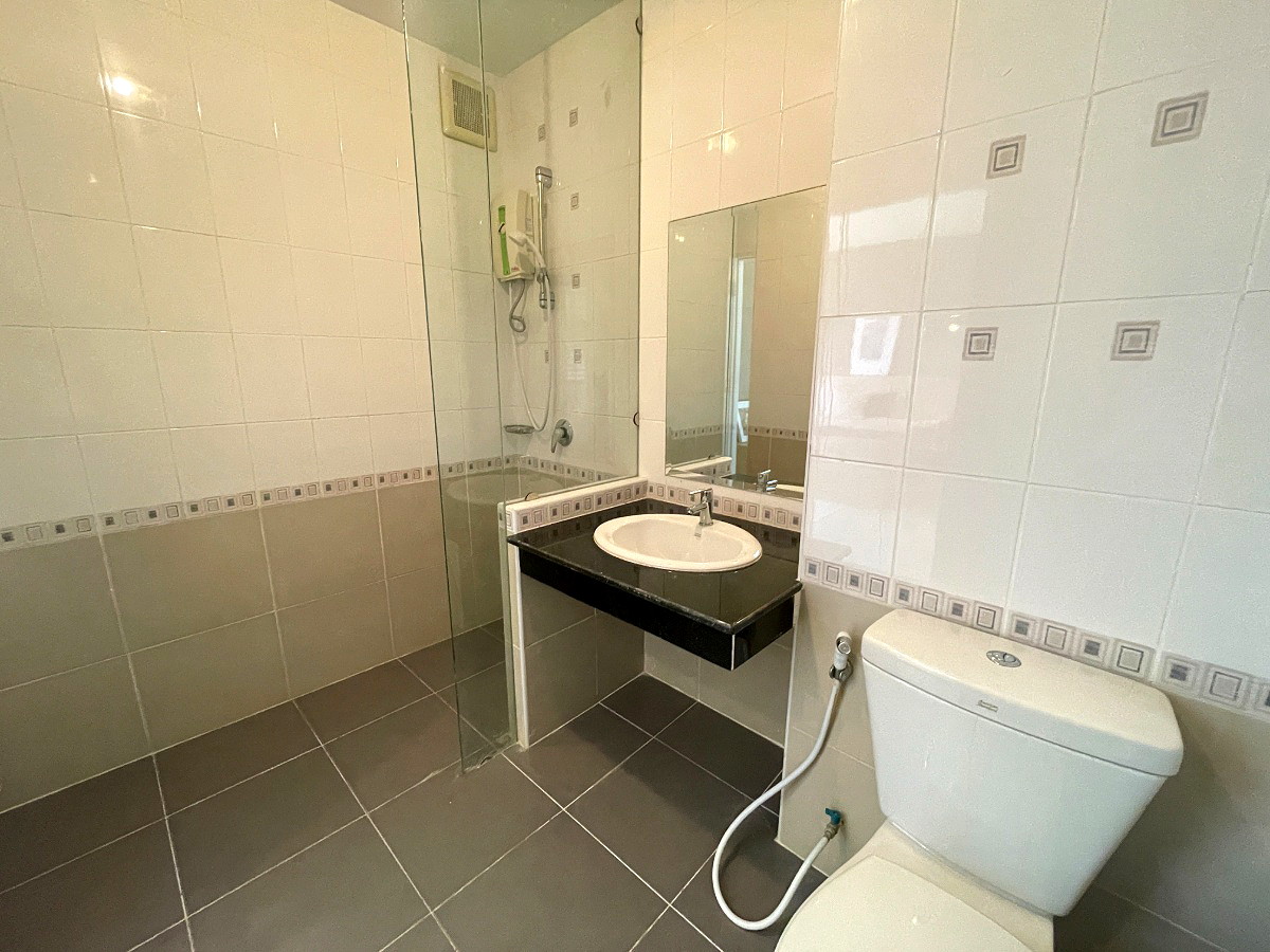 Pictures of P-Park Residence Onnut 7/7
