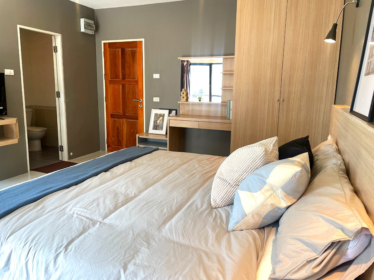 Pictures of P-Park Residence Onnut 3/7