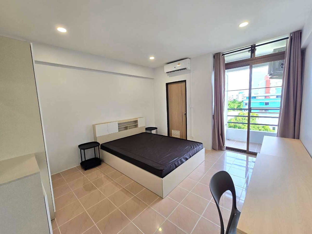Pictures of Whitebox  Apartment (Ladpraw122) 15/21