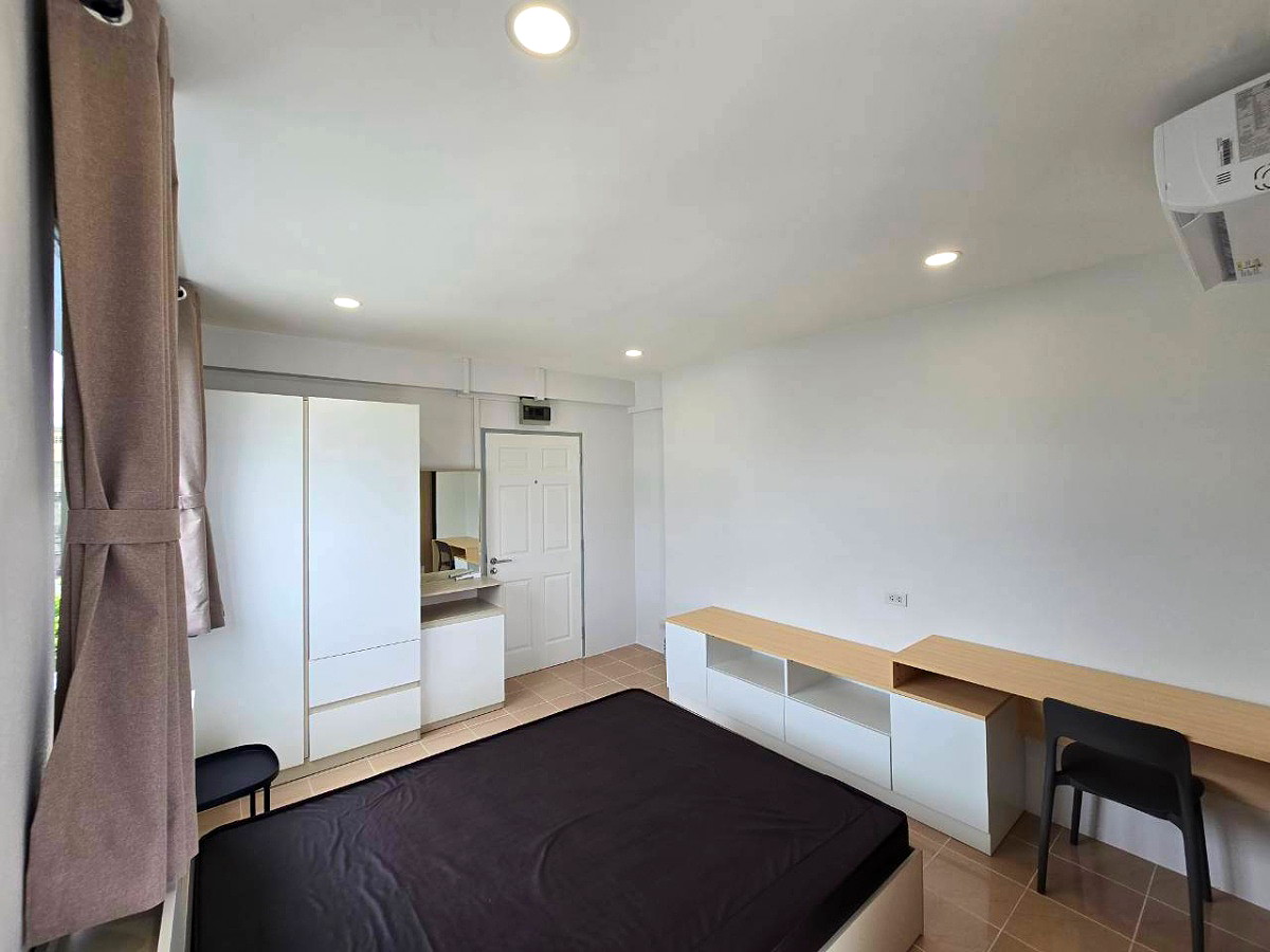 Pictures of Whitebox  Apartment (Ladpraw122) 2/21