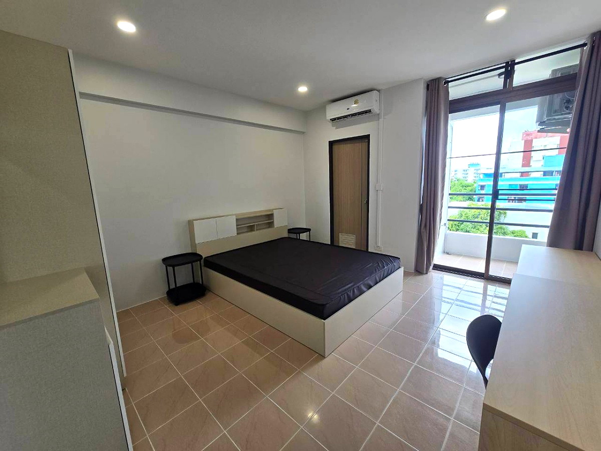 Pictures of Whitebox  Apartment (Ladpraw122) 13/21