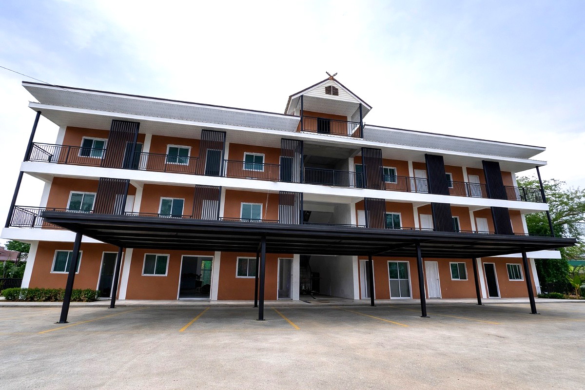 Pictures of Khun Chit Apartment 1/4
