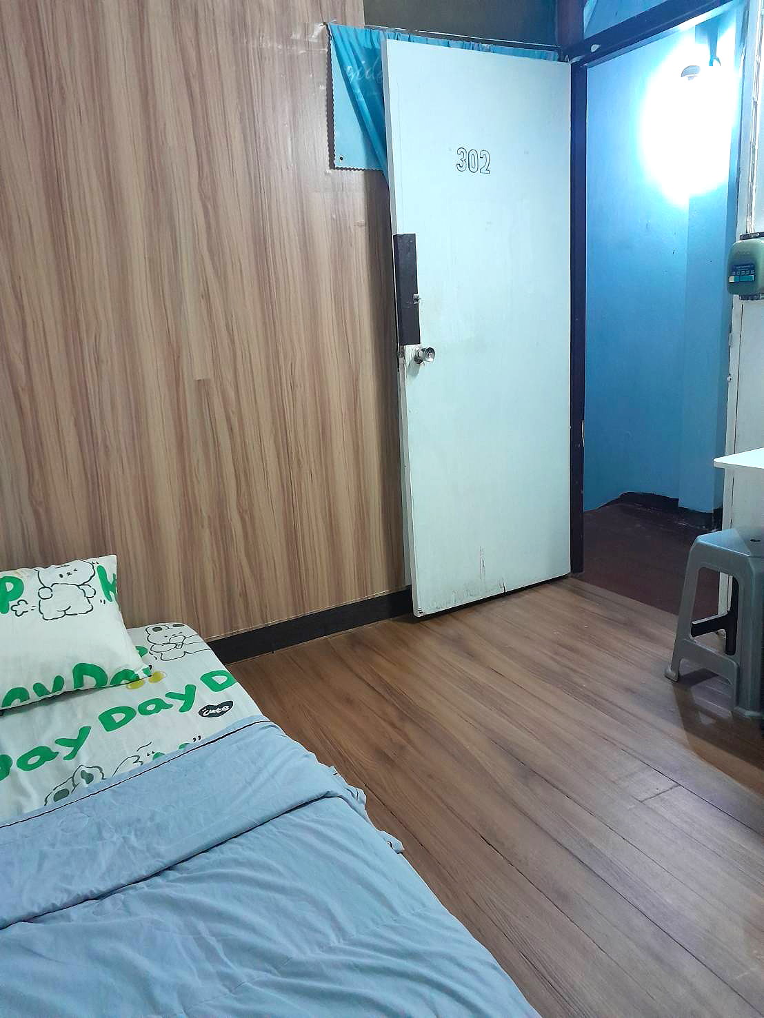 Pictures of Sibsan'womanroom 12/17