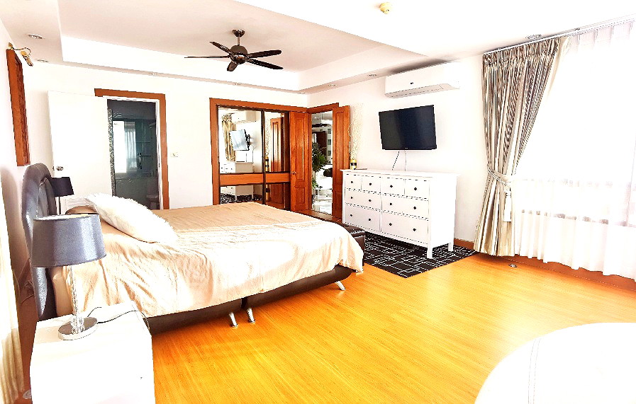 Pictures of Jomtien Plaza Condotel  3/18