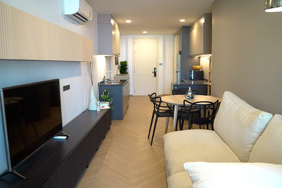 Pictures of Chamchuri Square Residence 1/24