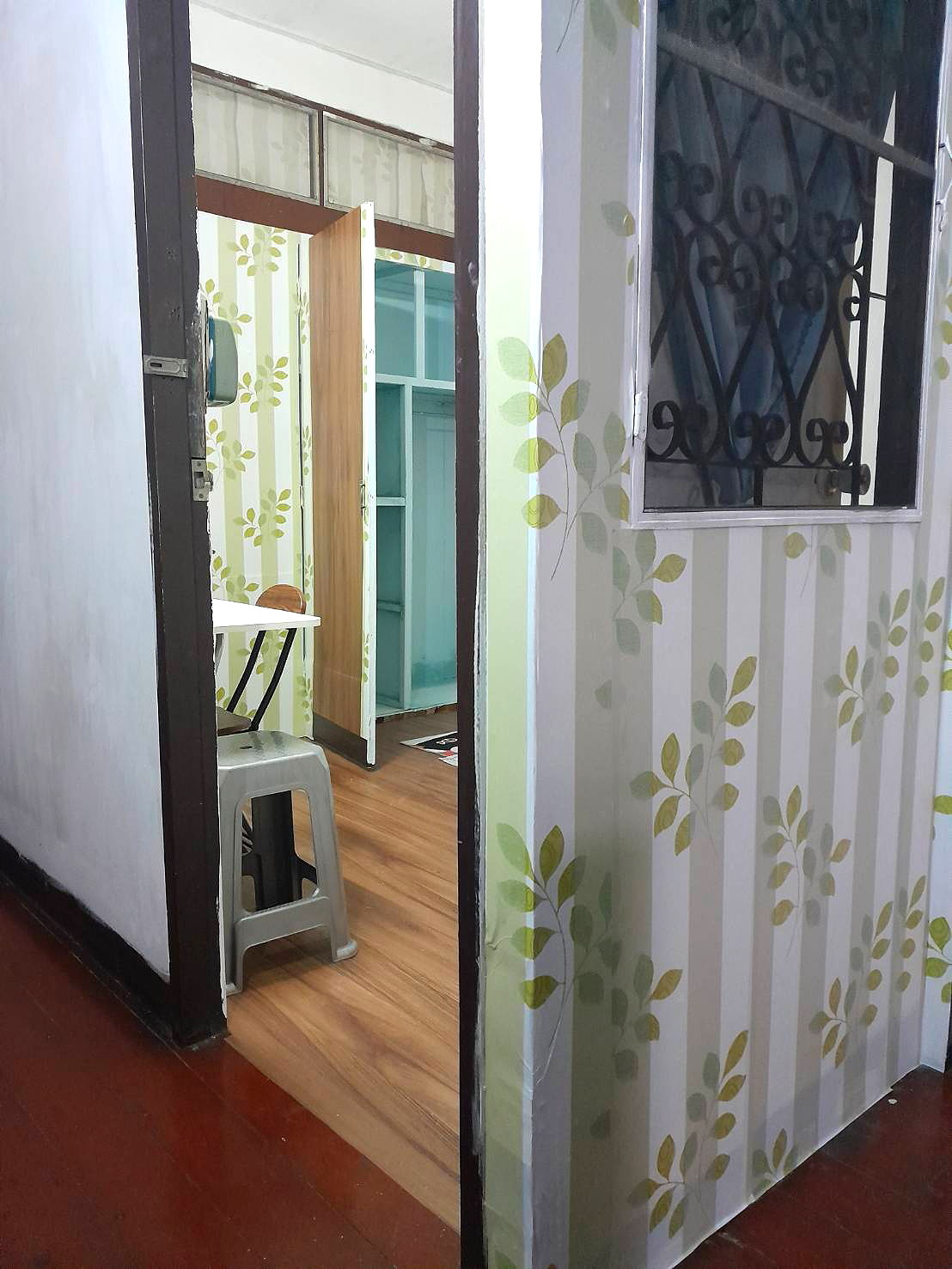 Pictures of Sibsan'womanroom 10/17