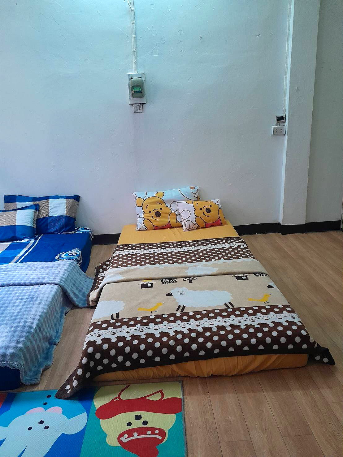 Pictures of Sibsan'womanroom 5/17