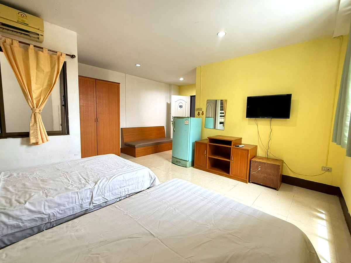 Pictures of Interplace Pattaya 15/16