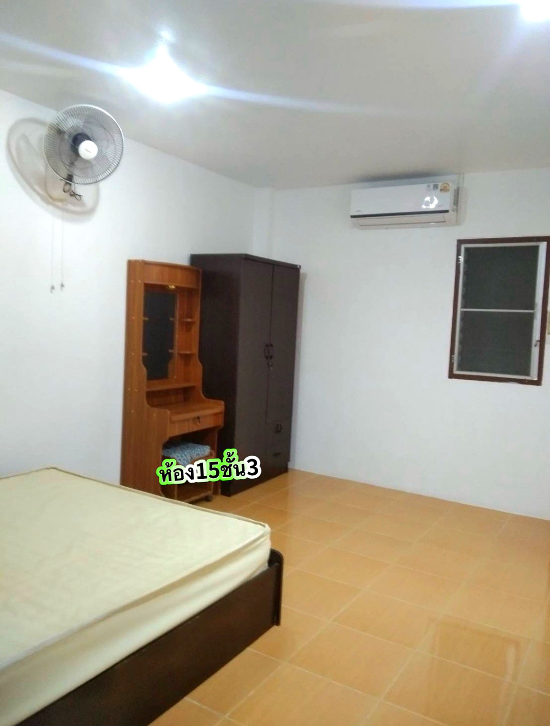 Pictures of Banploenjai 155/169