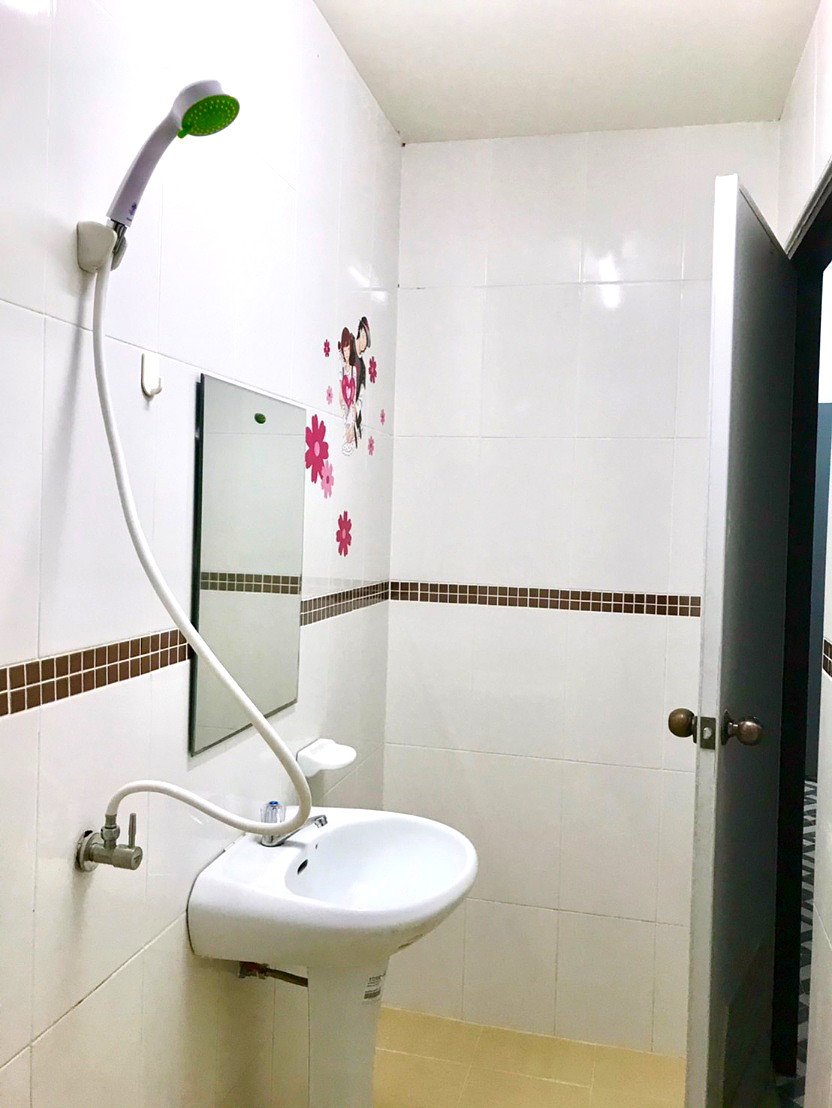 Pictures of room For Rent, Pattaya Rai Vanasin Market, Soi Saim Country Club near Snooker Club 18/26
