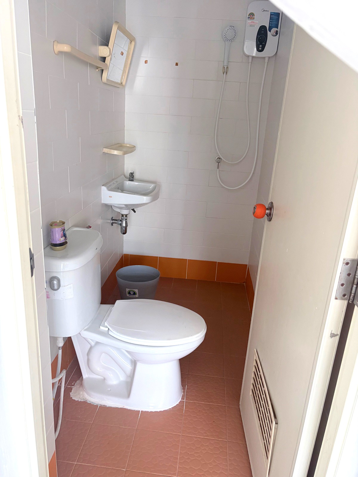 Pictures of Tawan Residence  4/16
