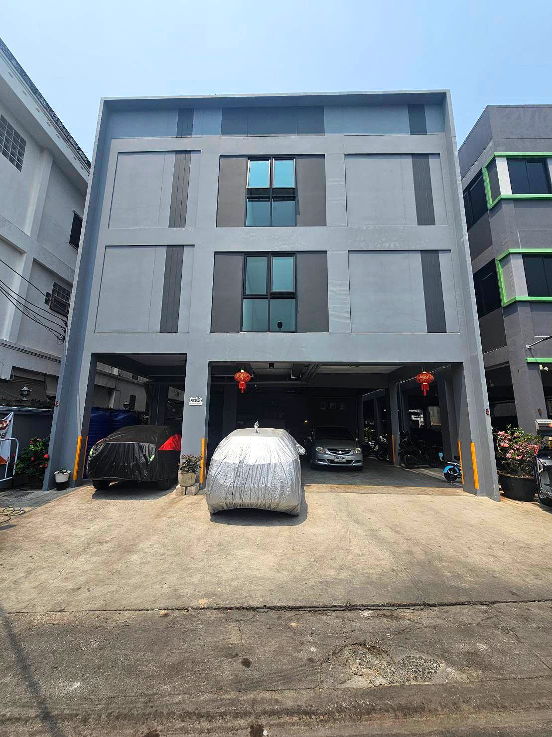 Pictures of groove graph apartment 1/7