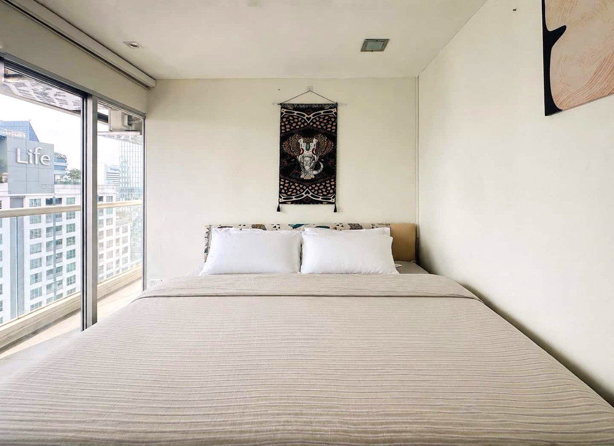 Pictures of Silom suite condominium 6/25