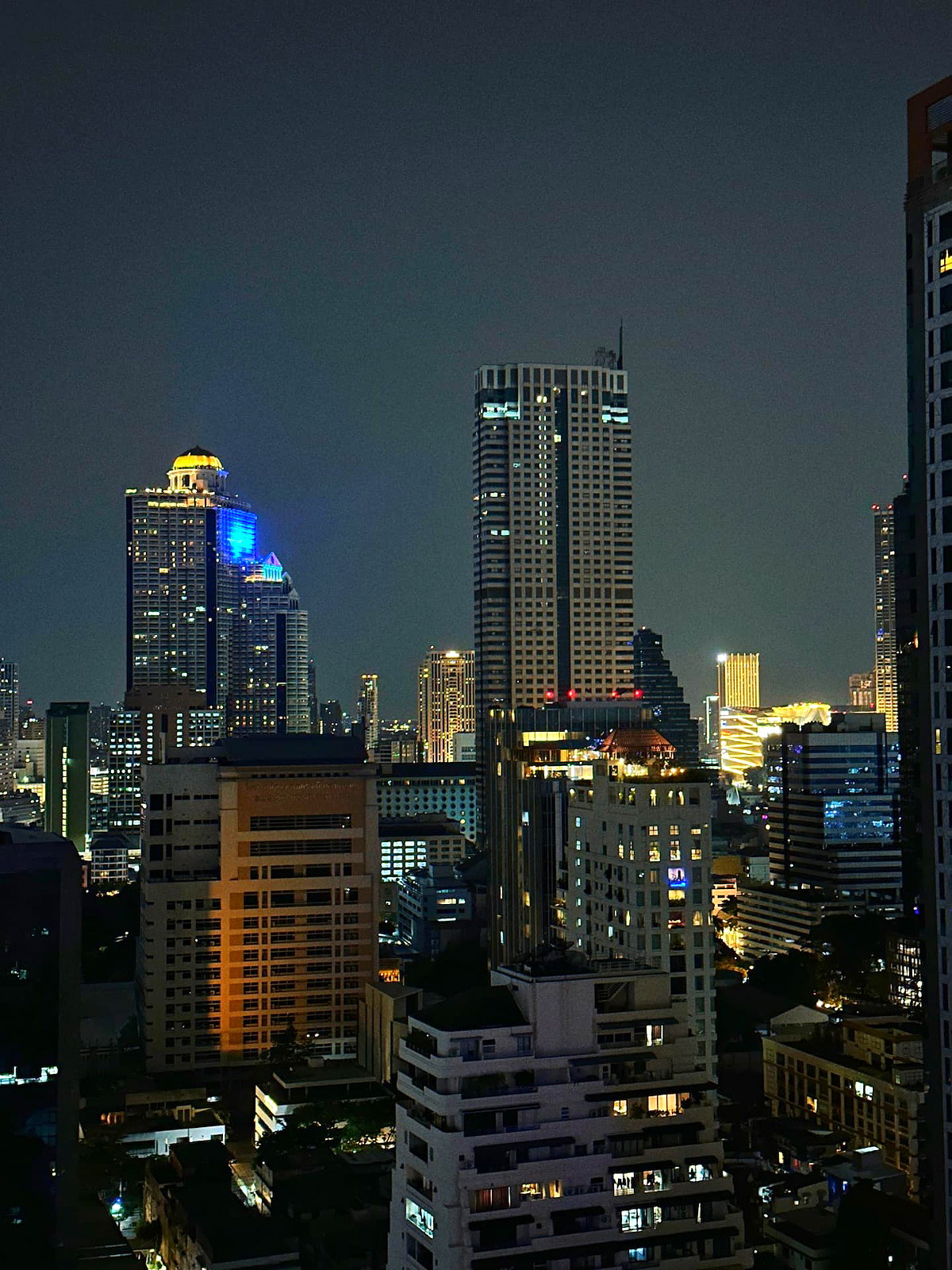 Pictures of Silom suite condominium 19/25