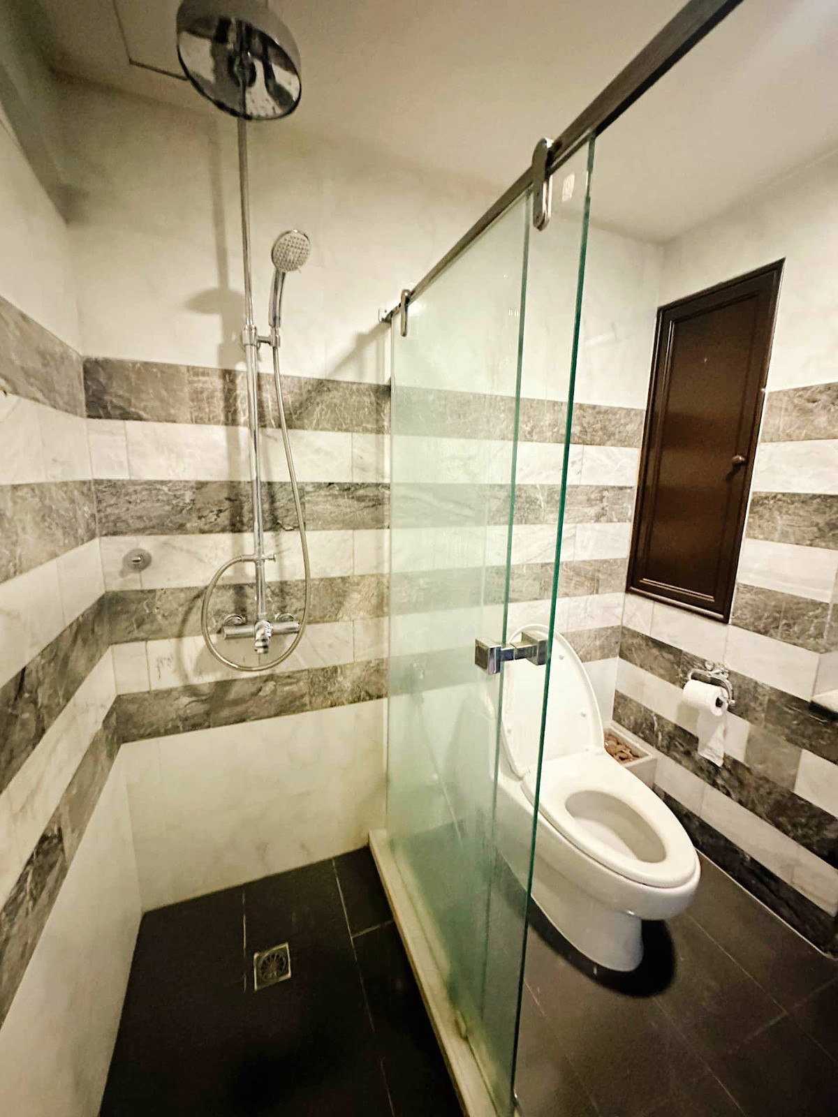 Pictures of Silom suite condominium 8/25