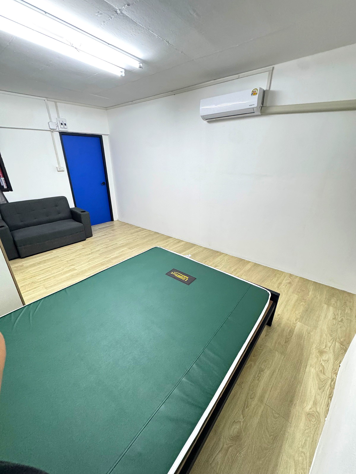 Pictures of Molly Apartment 2 3/5