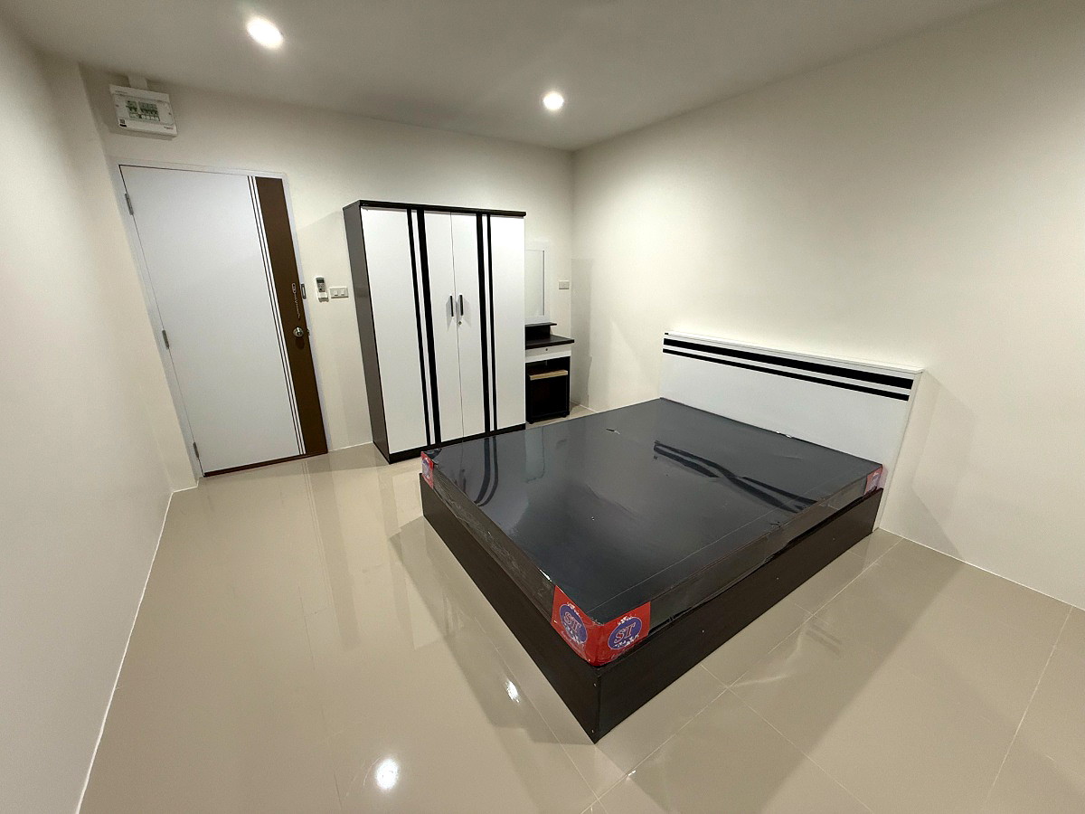 Pictures of Phasub Place 2/10