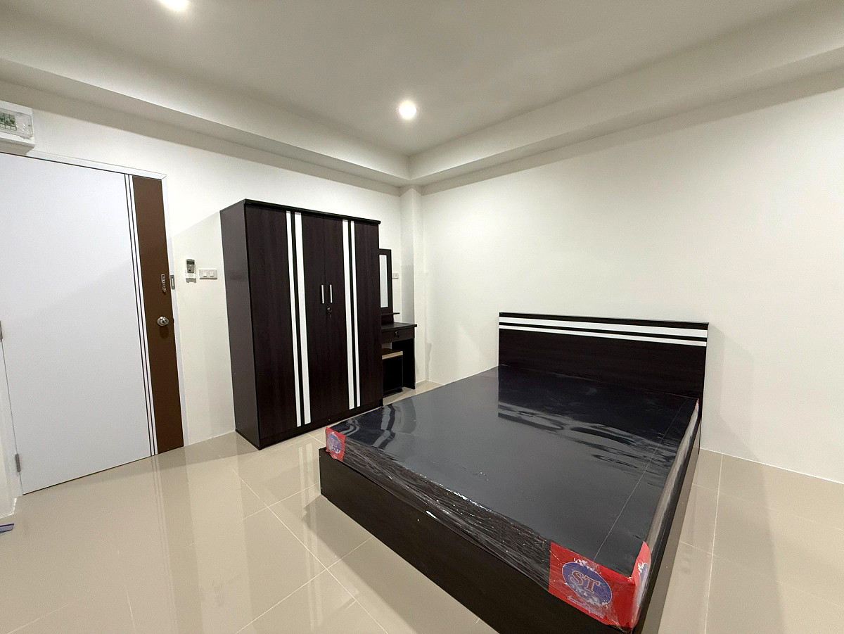 Pictures of Phasub Place 1/10