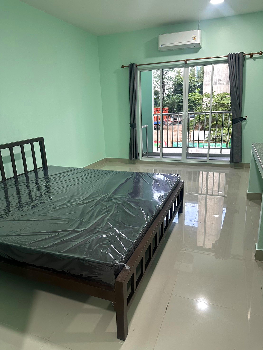 Pictures of Keawpattana Mansion 1/8