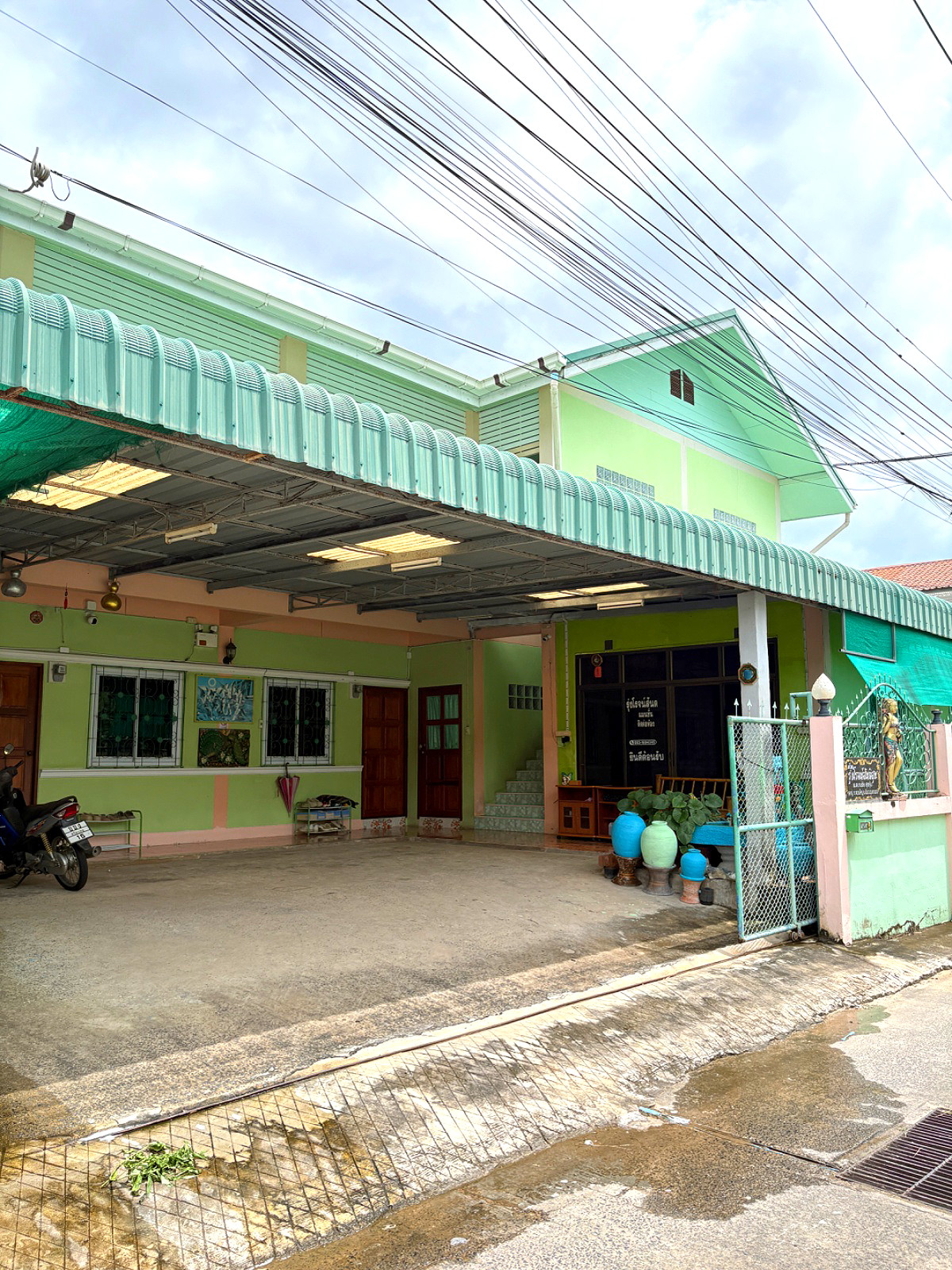 Pictures of Rungroch santisuk mansion 1/11