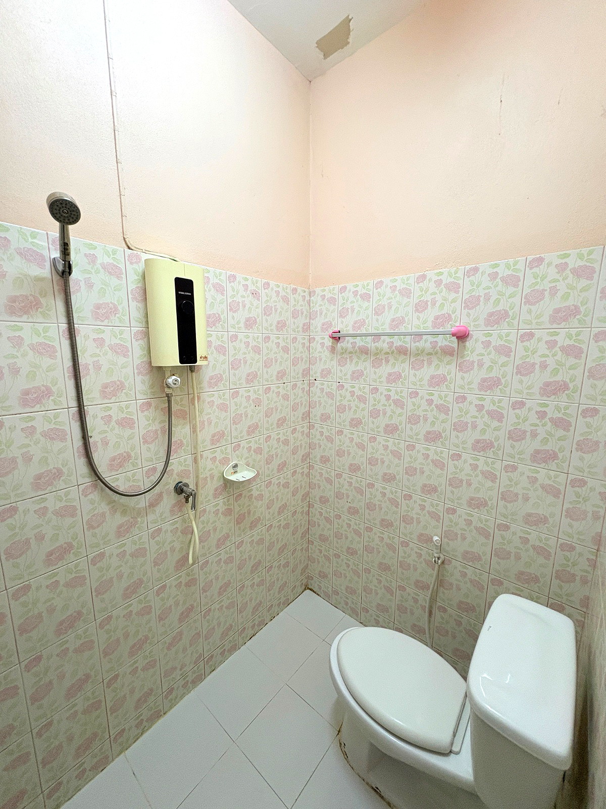 Pictures of Rungroch santisuk mansion 8/11