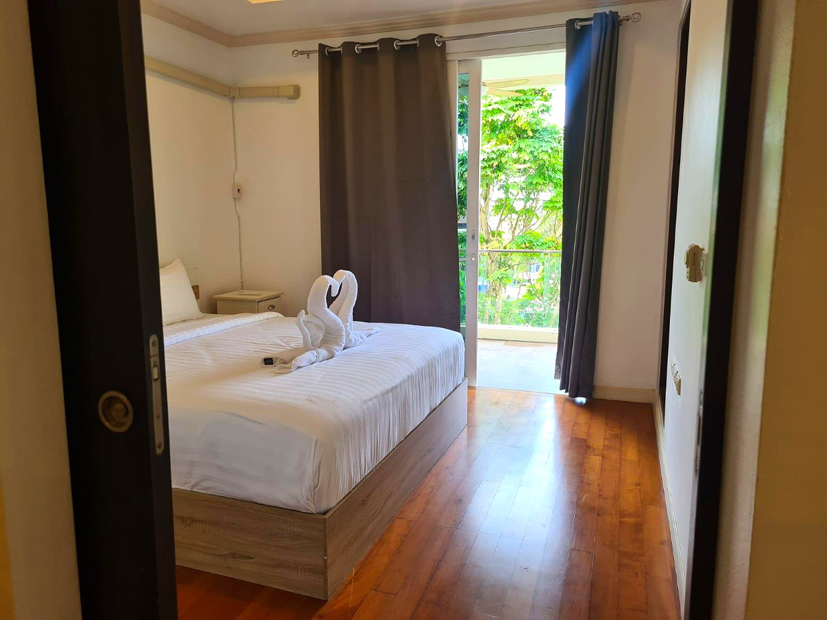Pictures of Eden Oasis  Large 74 m² 1-bed Sea-view Apartments, Karon 2/8