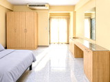 STAY SUIT: Spacious 50sq.m. units, located 600 meters from Sutthisan MRT. - Tesco Lotus Superstore Lat Phrao (Lotus Ladprao) Short Term Rental